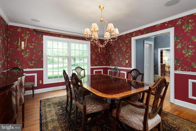 4 CHATSWORTH CT, Lawrence Township, NJ 08648