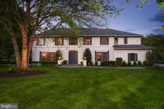 4 CHATSWORTH CT, Lawrence Township, NJ 08648