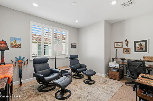 1432 E Golden Rock Way, Green Valley, AZ 85614