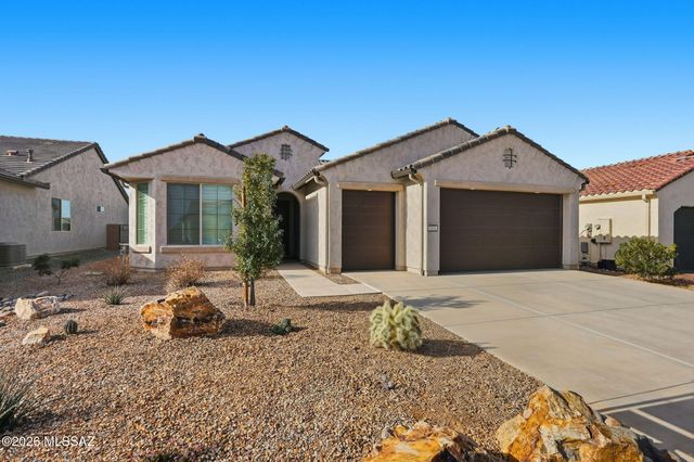1432 E Golden Rock Way, Green Valley, AZ 85614