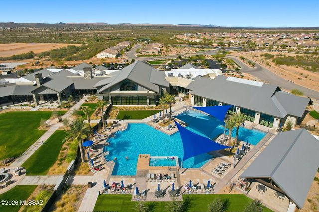 1432 E Golden Rock Way, Green Valley, AZ 85614