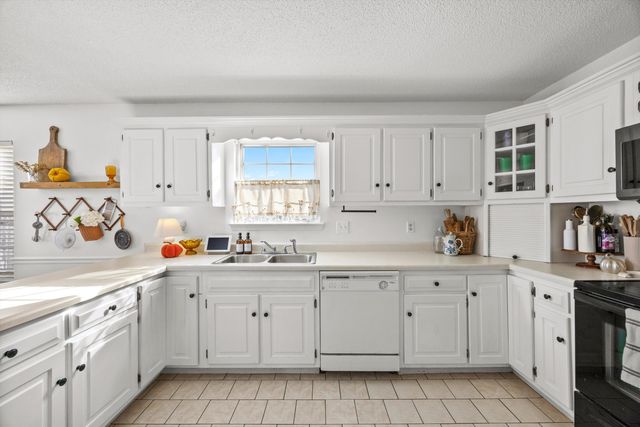 46 Bluegrass Circle, Rossville, GA 30741