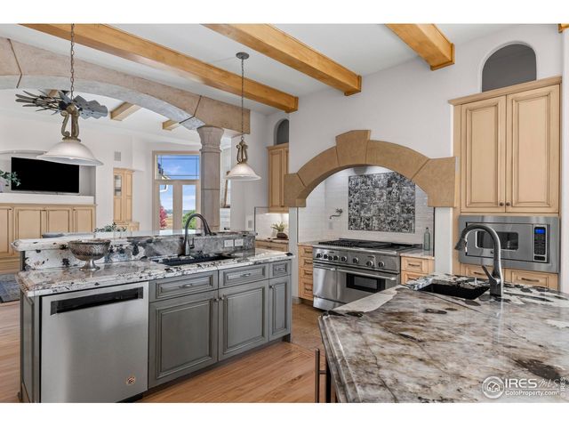 8228 Three Eagles Dr, Fort Collins, CO 80528