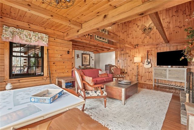 1436 Peninsula Drive, Indian Lake Boro, PA 15926