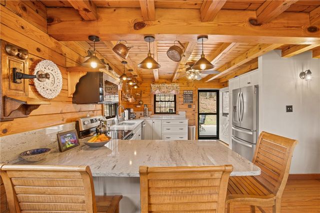 1436 Peninsula Drive, Indian Lake Boro, PA 15926