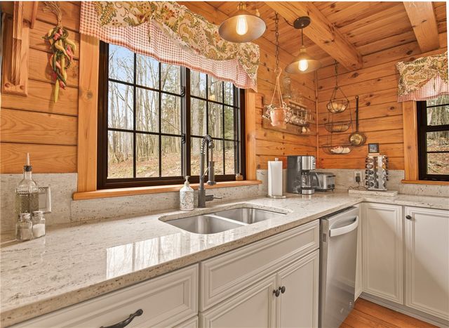 1436 Peninsula Drive, Indian Lake Boro, PA 15926