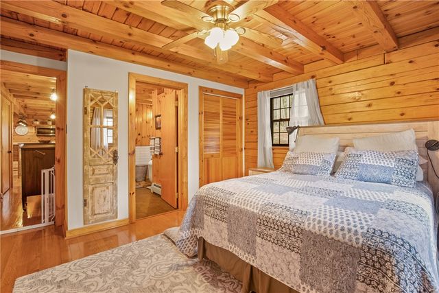 1436 Peninsula Drive, Indian Lake Boro, PA 15926