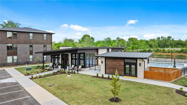 3329 SE MP Parkway 108, Bentonville, AR 72712
