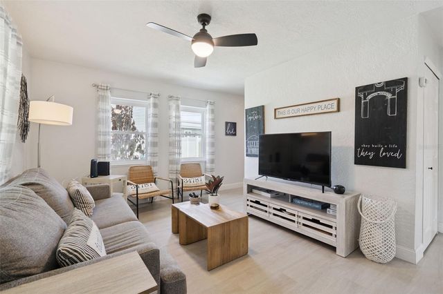 217 W STORY ROAD, Winter Garden, FL 34787
