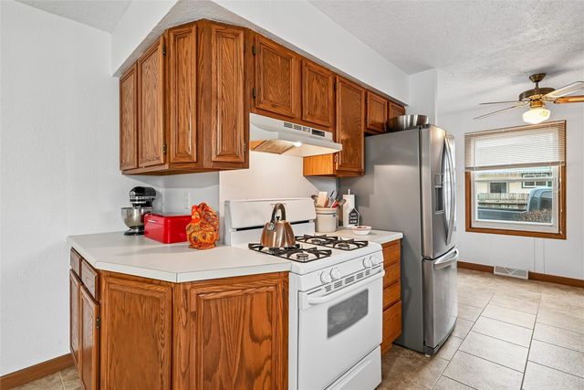 1104 38th Street SE, Cedar Rapids, IA 52403