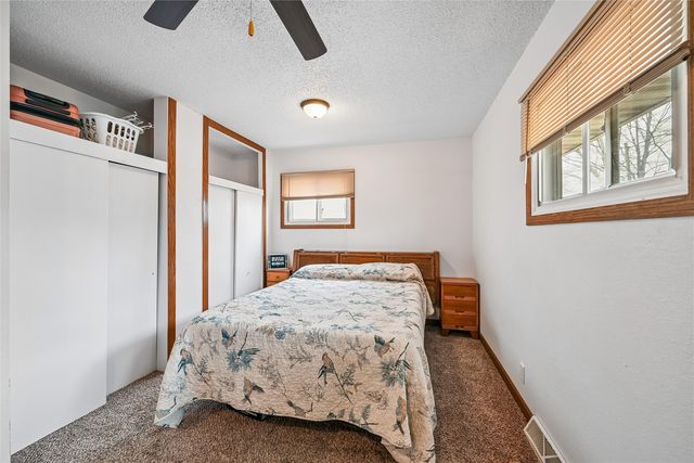 1104 38th Street SE, Cedar Rapids, IA 52403