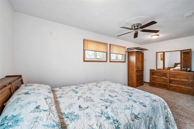 1104 38th Street SE, Cedar Rapids, IA 52403