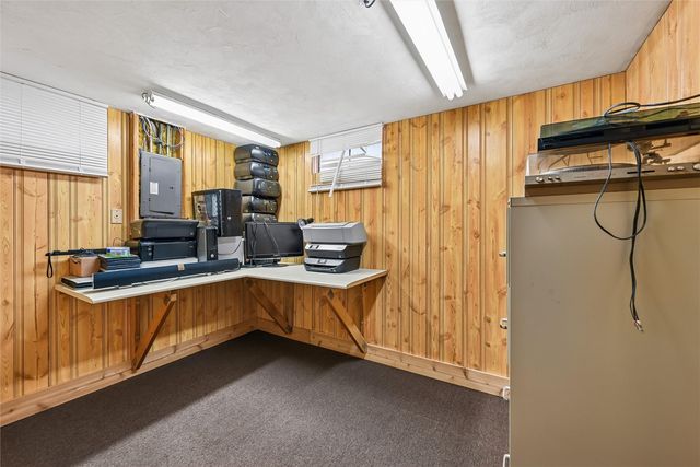 1104 38th Street SE, Cedar Rapids, IA 52403