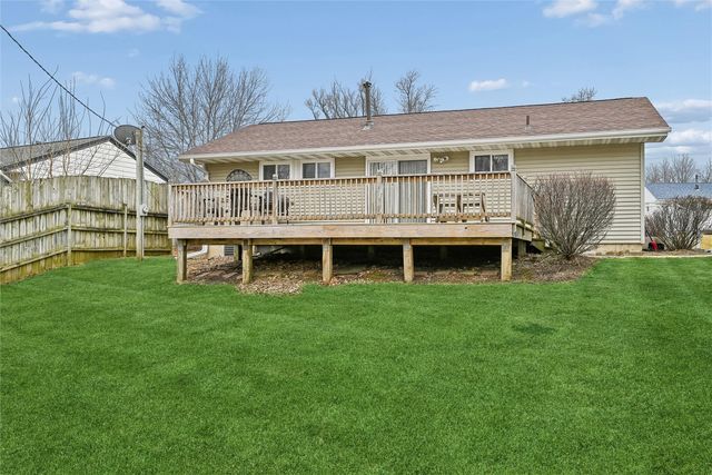 1104 38th Street SE, Cedar Rapids, IA 52403