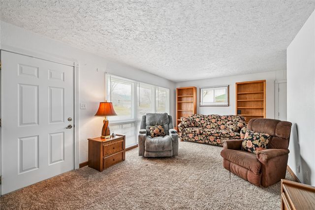 1104 38th Street SE, Cedar Rapids, IA 52403