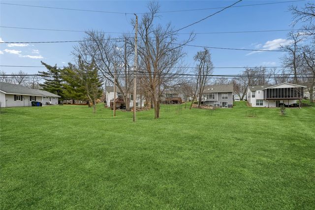 1104 38th Street SE, Cedar Rapids, IA 52403