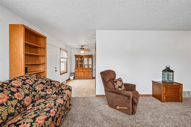 1104 38th Street SE, Cedar Rapids, IA 52403