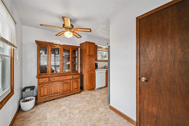 1104 38th Street SE, Cedar Rapids, IA 52403