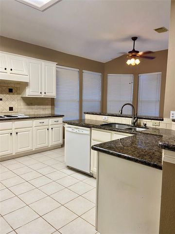 2915 Sycamore Tree Court, Kingwood, TX 77345