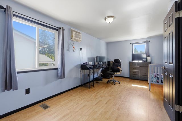2721 S FREYA St, Spokane, WA 99223