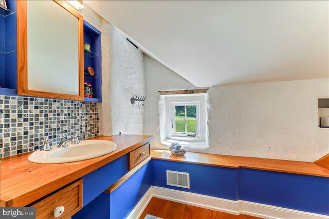 222 GLENROSE RD, Coatesville, PA 19320