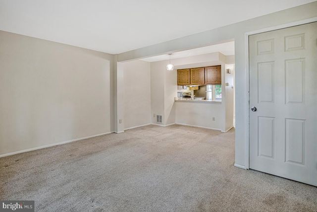 8010 HADFIELD CT, Pasadena, MD 21122