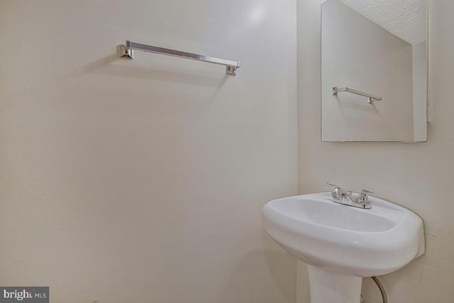 8010 HADFIELD CT, Pasadena, MD 21122