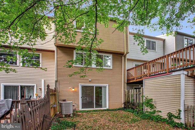 8010 HADFIELD CT, Pasadena, MD 21122