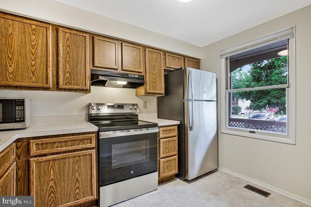 8010 HADFIELD CT, Pasadena, MD 21122
