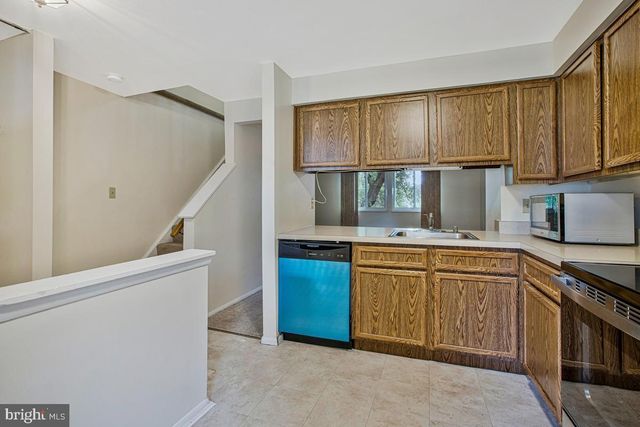 8010 HADFIELD CT, Pasadena, MD 21122