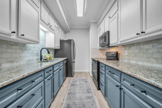 600 Wilcrest Drive 68, Houston, TX 77042