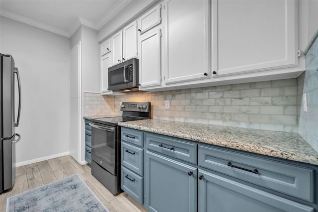 600 Wilcrest Drive 68, Houston, TX 77042