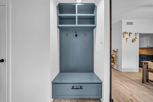 600 Wilcrest Drive 68, Houston, TX 77042