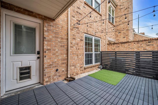 600 Wilcrest Drive 68, Houston, TX 77042