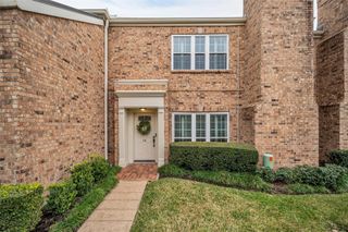 600 Wilcrest Drive 68, Houston, TX 77042