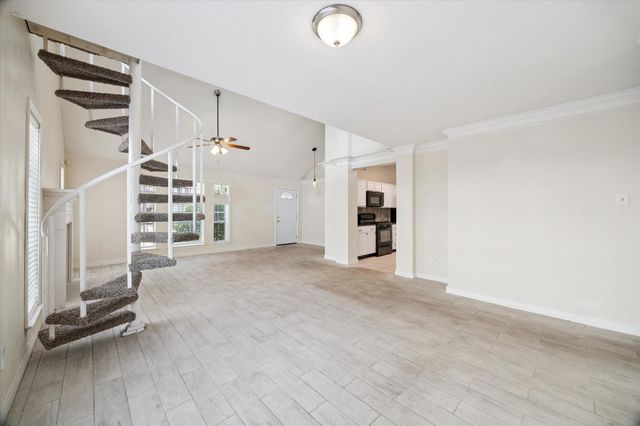 5715 S Magazine Circle, Houston, TX 77084