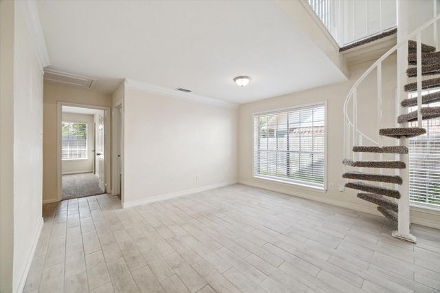 5715 S Magazine Circle, Houston, TX 77084
