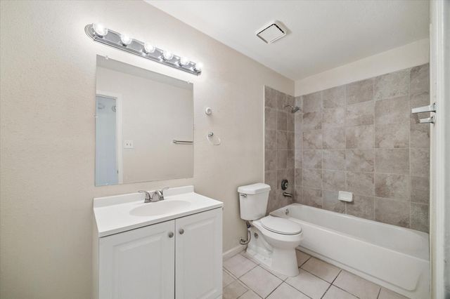 5715 S Magazine Circle, Houston, TX 77084