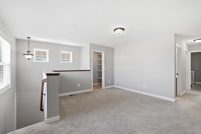 3259 Lakewood Trail, Woodbury, MN 55129