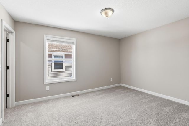 3259 Lakewood Trail, Woodbury, MN 55129