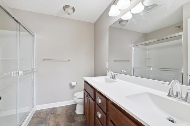 3259 Lakewood Trail, Woodbury, MN 55129