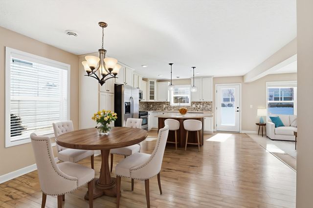 3259 Lakewood Trail, Woodbury, MN 55129