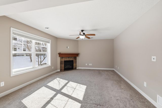 3259 Lakewood Trail, Woodbury, MN 55129