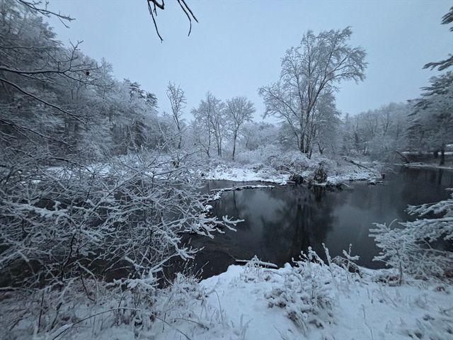 3 Howarth Rd, Oxford, MA 01540