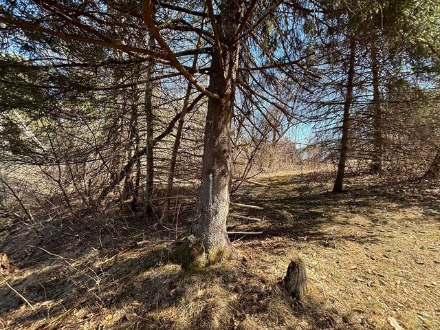 3 Howarth Rd, Oxford, MA 01540