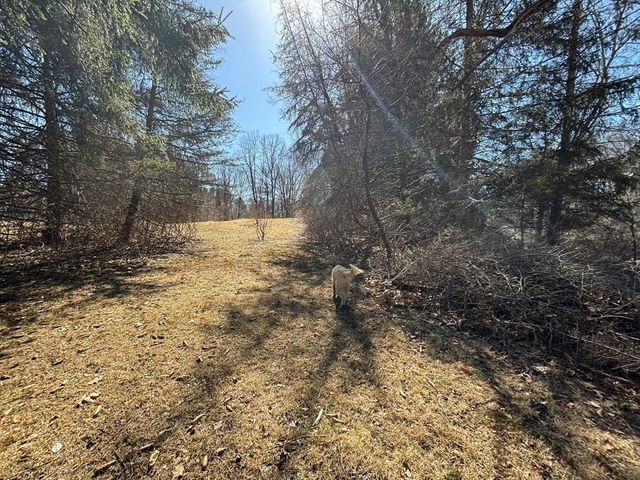 3 Howarth Rd, Oxford, MA 01540