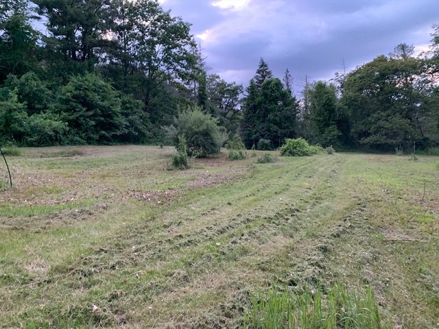 3 Howarth Rd, Oxford, MA 01540