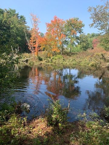 3 Howarth Rd, Oxford, MA 01540