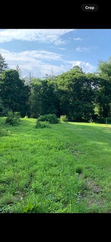 3 Howarth Rd, Oxford, MA 01540