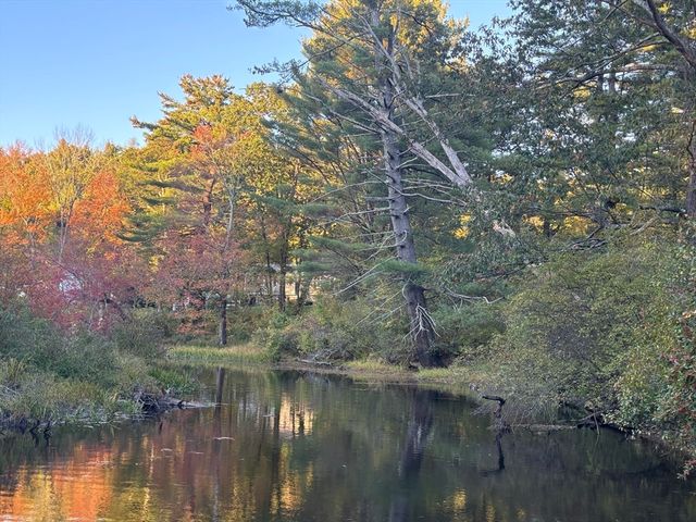 3 Howarth Rd, Oxford, MA 01540